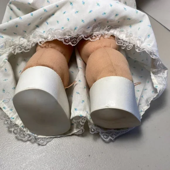 1983 Cabbage Patch Kids Doll Green Eyes Short Curly Blonde Hair CPK Outfit+Shoes - Picture 7 of 15